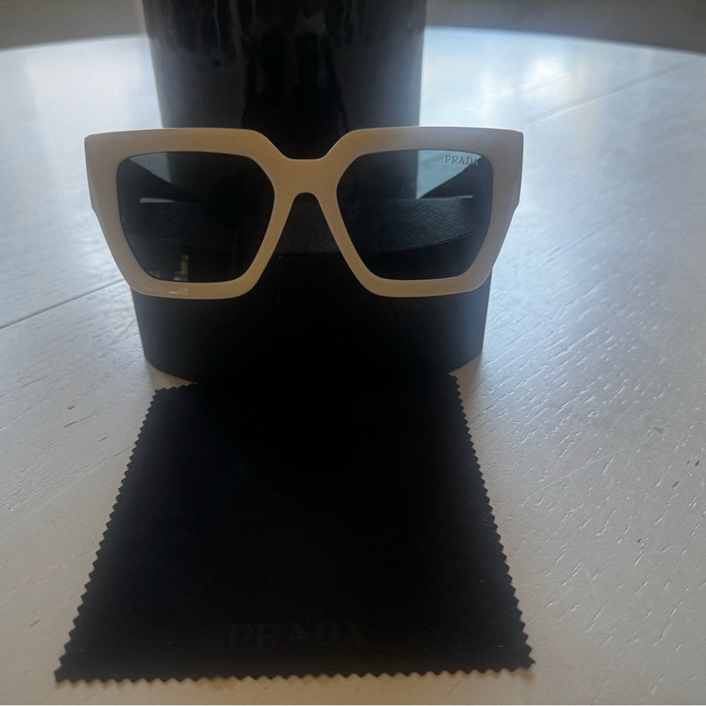 Prada White and Black Sunglasses - Picture 4 of 5